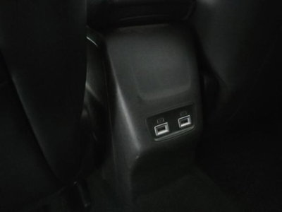Peugeot 2008 BlueHDi 130 S&S EAT8 Allure Pack (18)