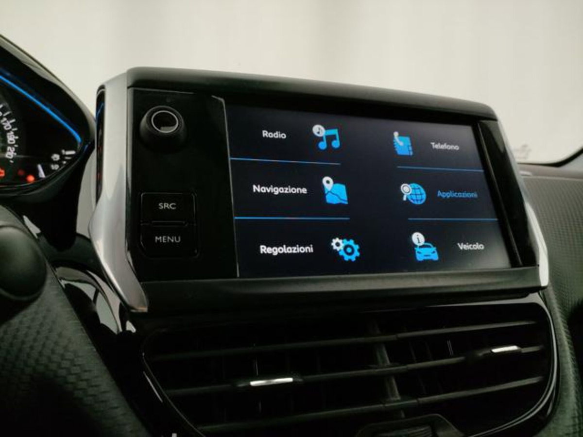 Peugeot 2008 120 EAT6 S&S Allure (12)
