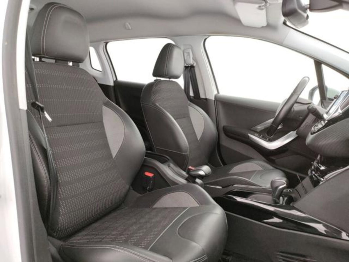 Peugeot 2008 120 EAT6 S&S Allure (6)