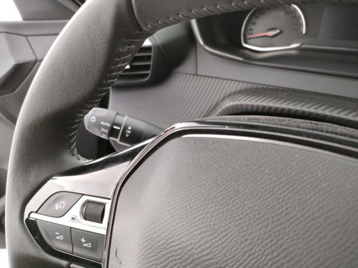 Peugeot 208 1.2 puretech Active s&s 75cv (10)