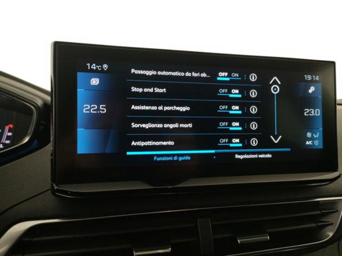 Peugeot 3008 BlueHDi 130 S&S EAT8 Allure Pack (17)