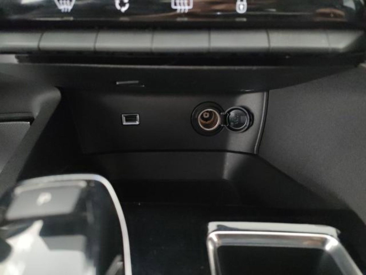 Peugeot 3008 BlueHDi 130 S&S EAT8 Allure Pack (19)