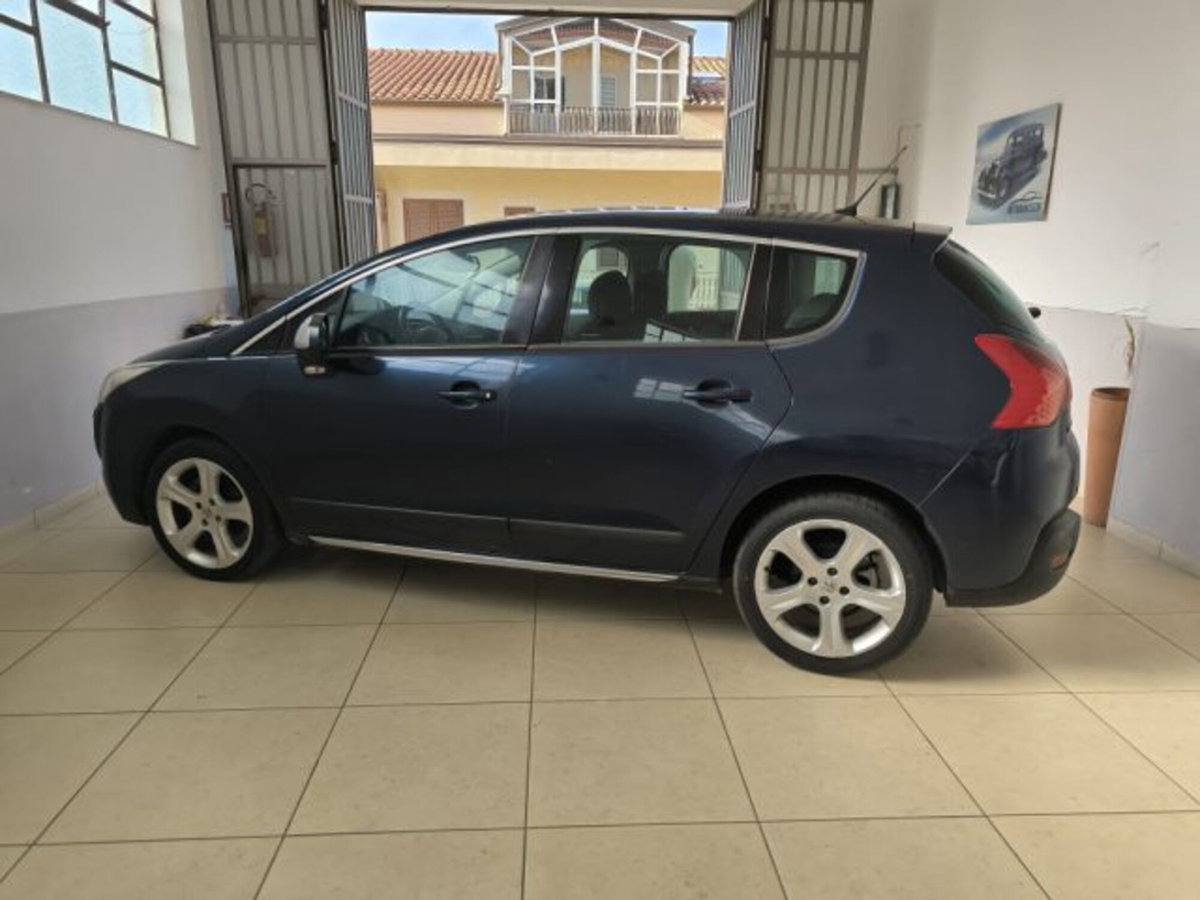 Peugeot 3008 1.6 HDi 112CV Tecno (3)
