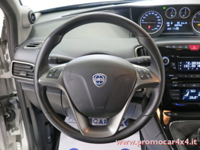Lancia Ypsilon 0.9 TwinAir 85 CV 5 porte S&S DFN Gold (14)