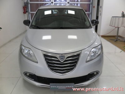 Lancia Ypsilon 0.9 TwinAir 85 CV 5 porte S&S DFN Gold (2)