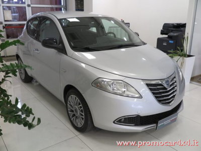 Lancia Ypsilon 0.9 TwinAir 85 CV 5 porte S&S DFN Gold (3)