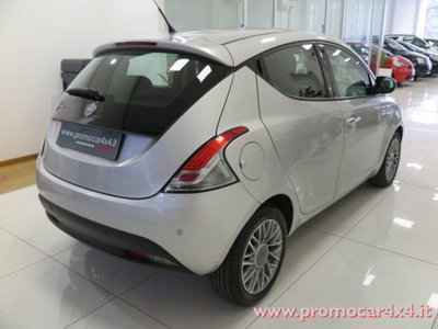 Lancia Ypsilon 0.9 TwinAir 85 CV 5 porte S&S DFN Gold (4)