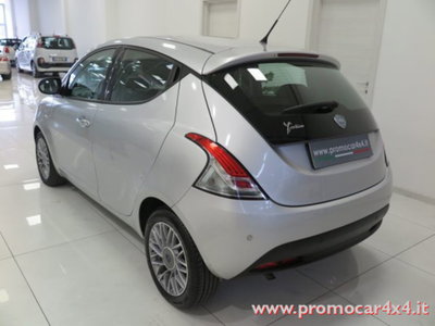 Lancia Ypsilon 0.9 TwinAir 85 CV 5 porte S&S DFN Gold (6)