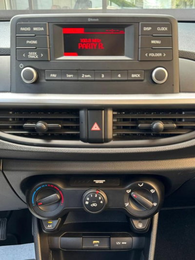 Kia Picanto 1.0 12V 5 porte AMT Urban (9)