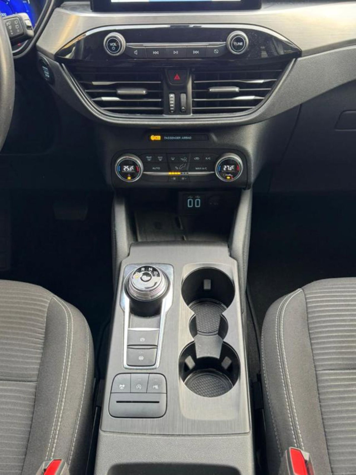 Ford Kuga 1.5 TDCI 120 CV S&S 2WD Titanium Business (12)