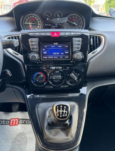 Lancia Ypsilon 1.0 FireFly 5 porte S&S Hybrid Gold Plus (10)