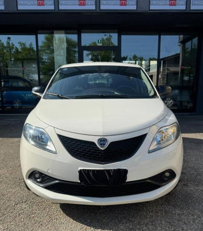 Lancia Ypsilon 1.0 FireFly 5 porte S&S Hybrid Gold Plus (2)