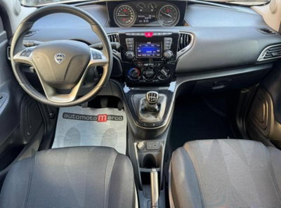 Lancia Ypsilon 1.0 FireFly 5 porte S&S Hybrid Gold Plus (7)