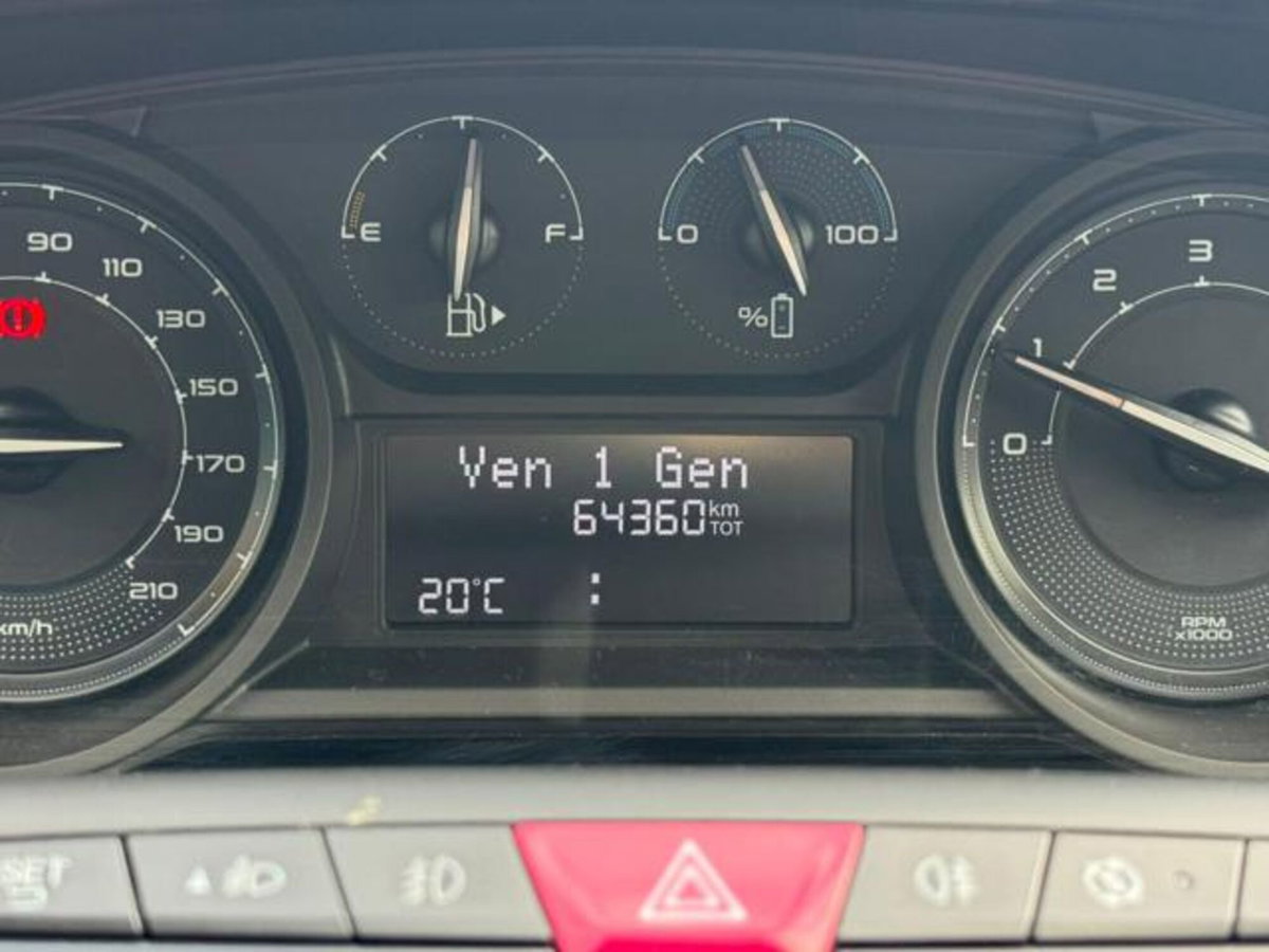 Lancia Ypsilon 1.0 FireFly 5 porte S&S Hybrid Silver Plus (10)