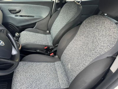 Lancia Ypsilon 1.0 FireFly 5 porte S&S Hybrid Silver Plus (11)