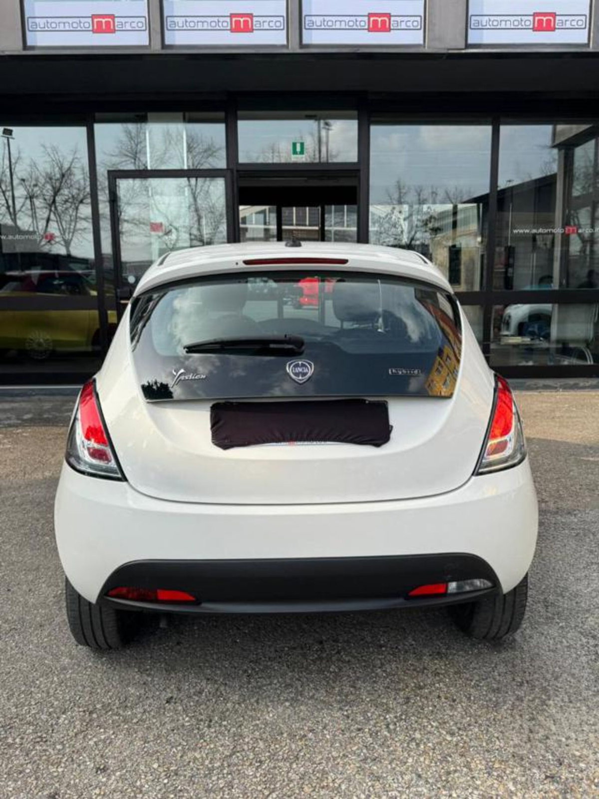 Lancia Ypsilon 1.0 FireFly 5 porte S&S Hybrid Silver Plus (5)