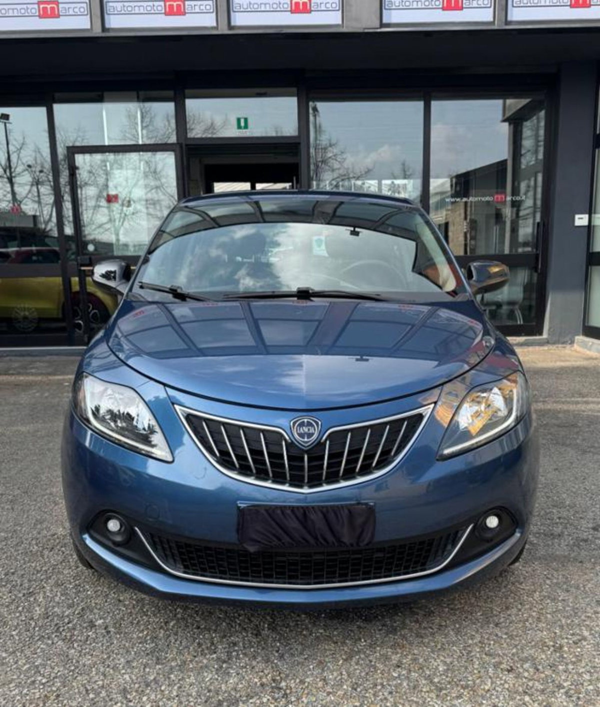 Lancia Ypsilon 1.0 FireFly 5 porte S&S Hybrid Ecochic Silver (2)