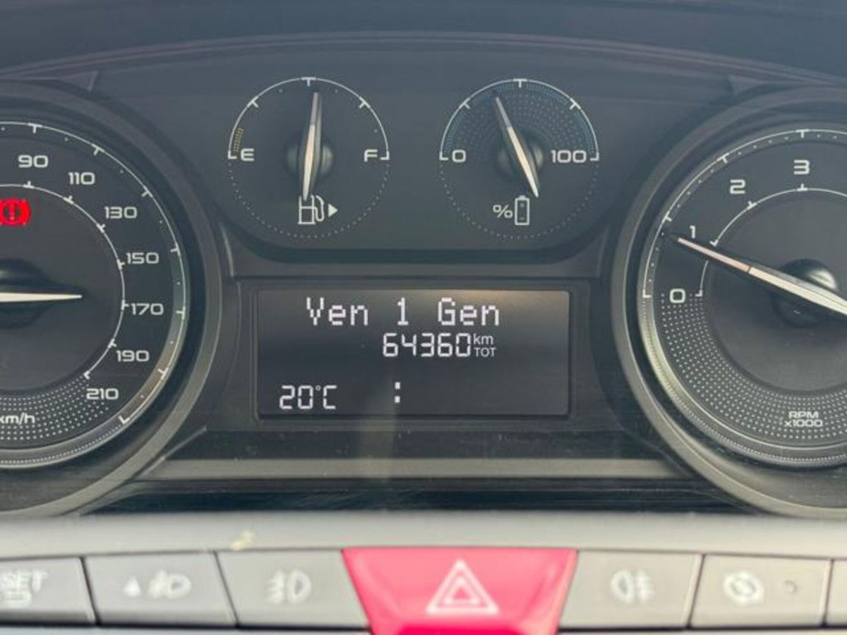 Lancia Ypsilon 1.0 FireFly 5 porte S&S Hybrid Ecochic Silver (9)