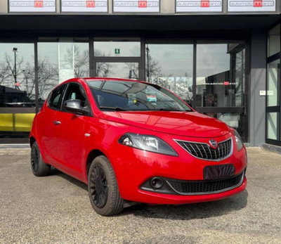 Lancia Ypsilon 1.0 FireFly 5 porte S&S Hybrid Silver Plus usata