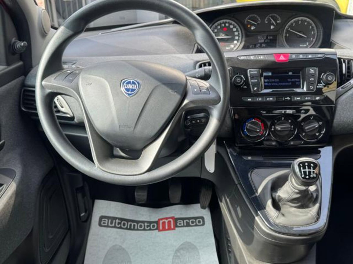 Lancia Ypsilon 1.0 FireFly 5 porte S&S Hybrid Silver Plus (8)