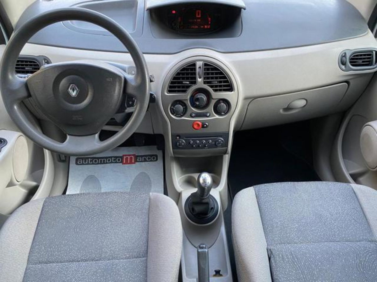 Renault Modus 1.2 16V Saint Tropez (7)