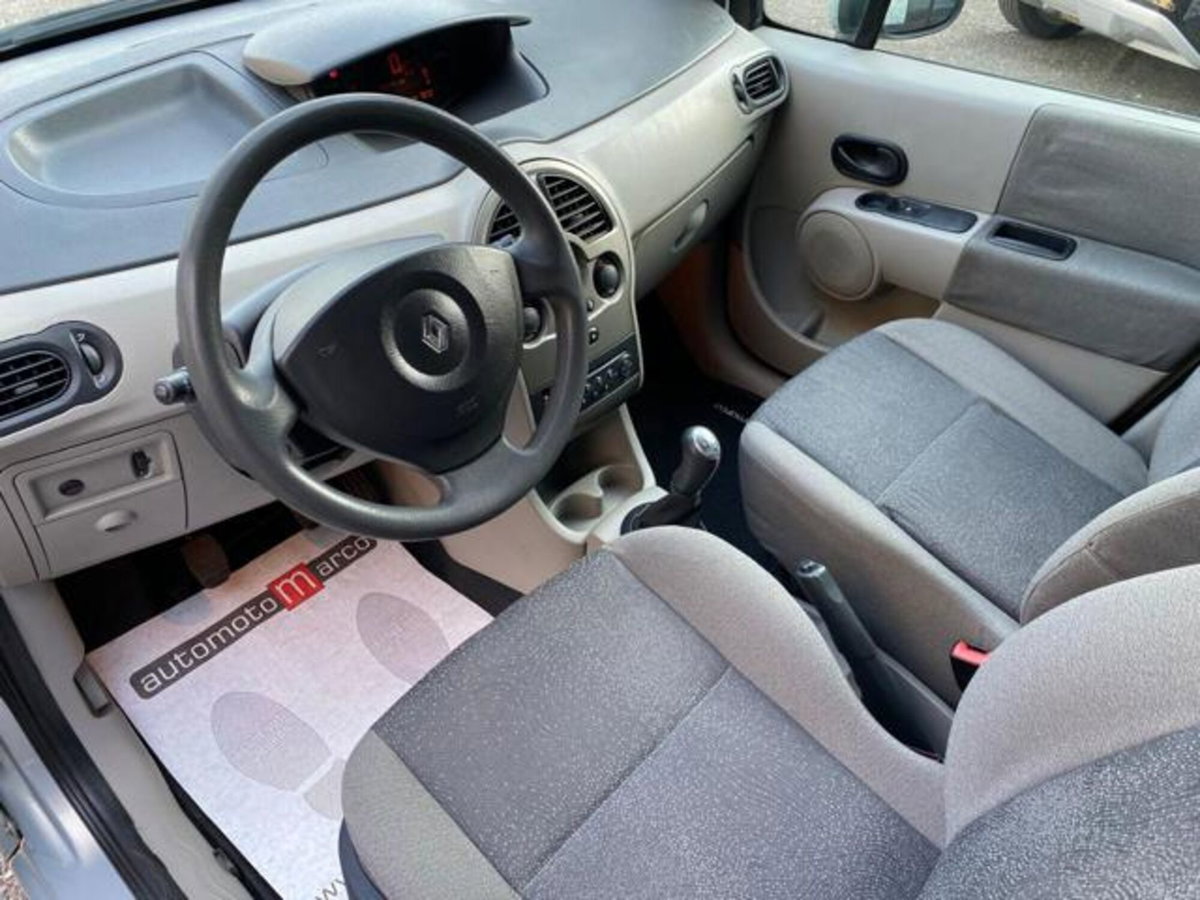 Renault Modus 1.2 16V Saint Tropez (8)