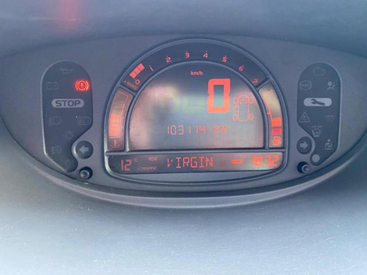 Renault Modus 1.2 16V Saint Tropez (9)