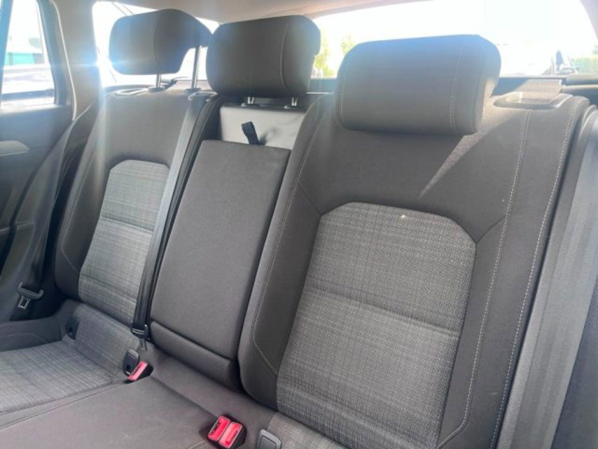Volkswagen Passat Variant 2.0 TDI SCR EVO DSG Executive (9)