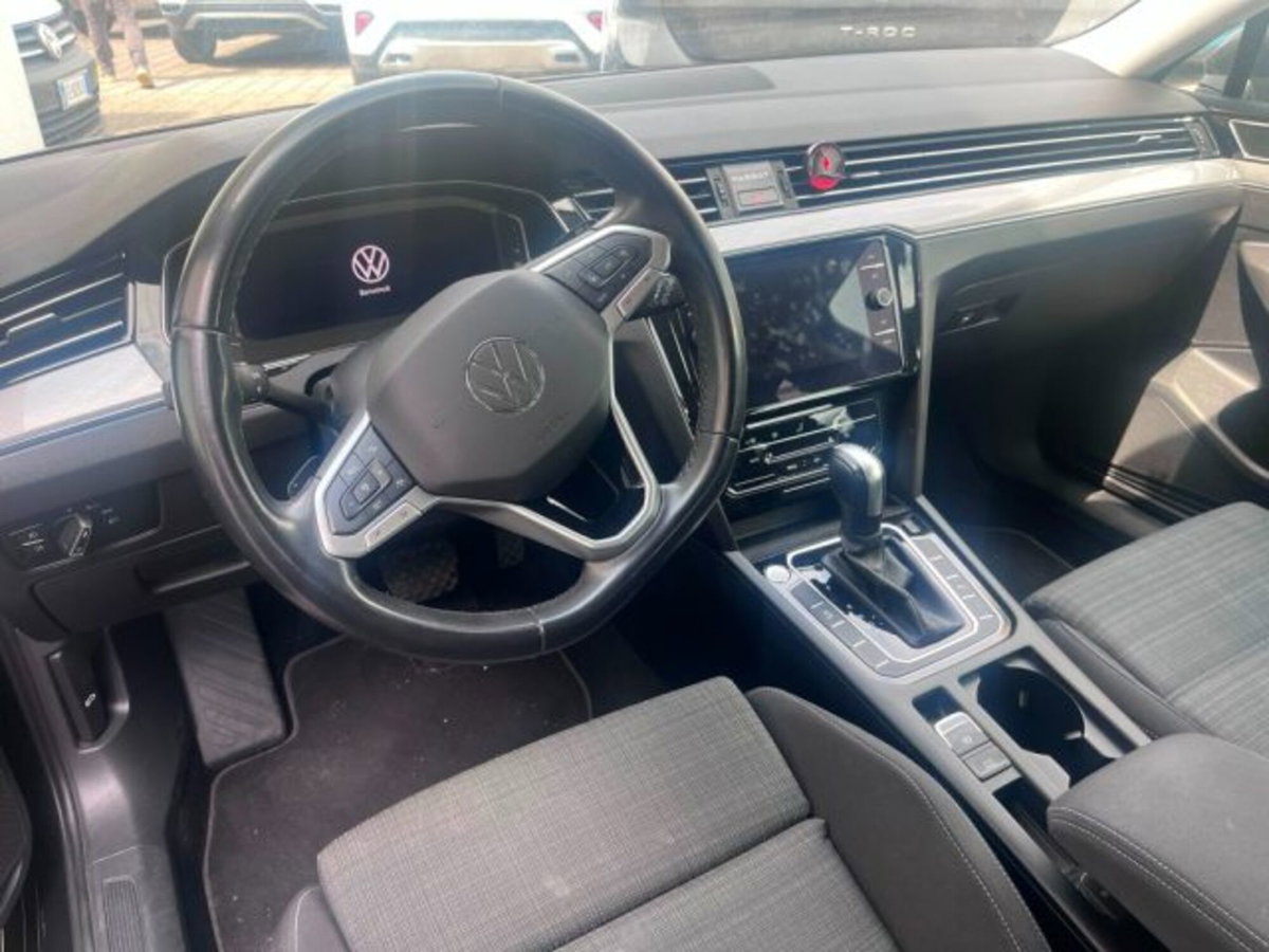 Volkswagen Passat Variant 2.0 TDI SCR EVO DSG Executive (11)