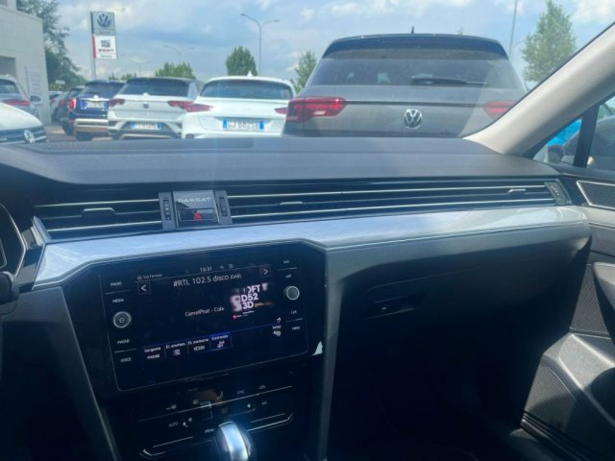 Volkswagen Passat Variant 2.0 TDI SCR EVO DSG Executive (7)
