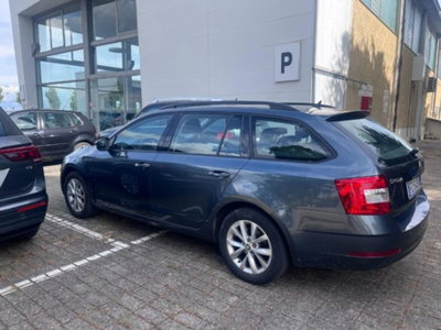 Skoda Octavia Station Wagon 1.5 G-TEC DSG Wagon Style (5)