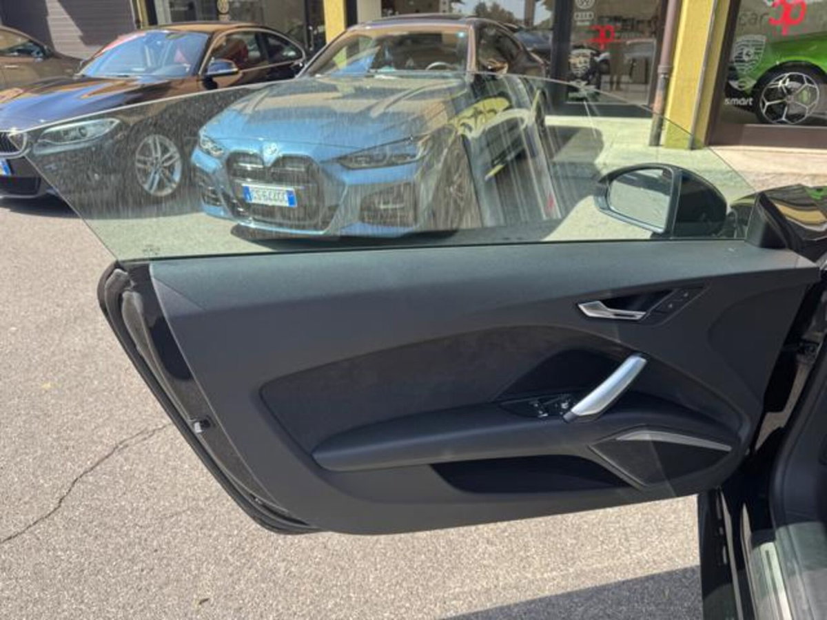 Audi TT RS Coupé 2.5 TFSI quattro S tronic (16)