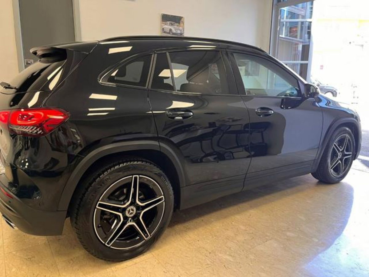 Mercedes-Benz GLA SUV 200 d Automatic Premium (2)
