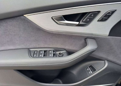 Audi Q8 3.0 tfsi e S line edition quattro 394cv tiptronic (14)