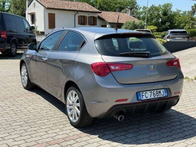 Alfa Romeo Giulietta 1.6 JTDm Distinctive 120cv (7)