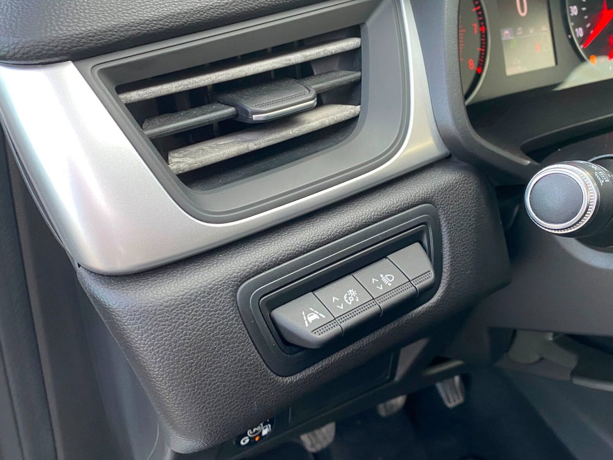 Renault Captur TCe 100 CV GPL FAP Intens (11)