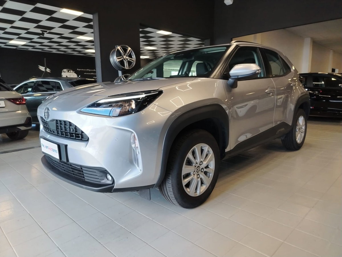Toyota Yaris Cross 1.5 Hybrid 5p. E-CVT Active (3)