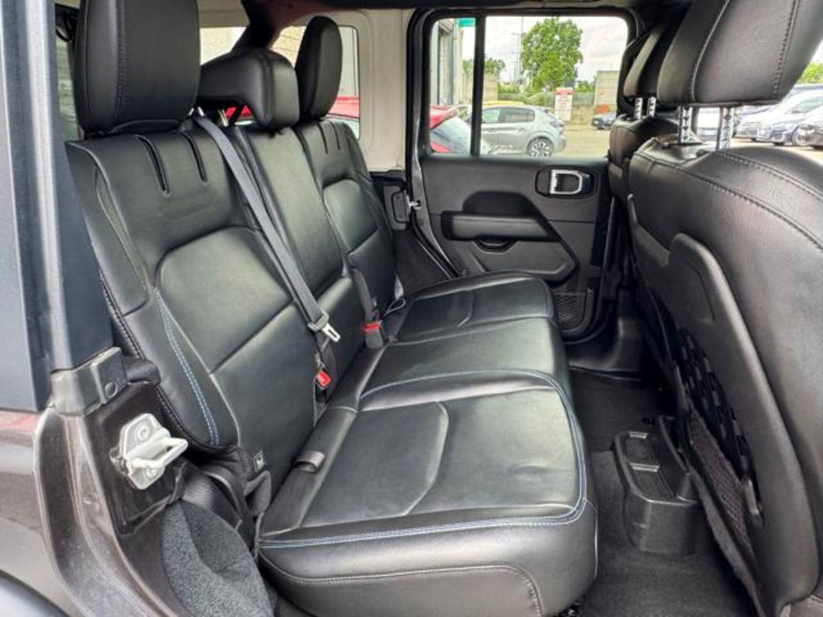 Jeep Wrangler Unlimited 2.0 PHEV ATX 4xe Rubicon (14)