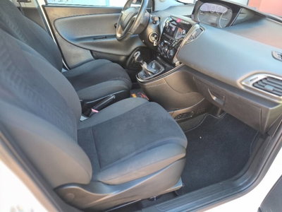 Lancia Ypsilon 1.3 MJT 16V 95 CV 5 porte S&S Gold (15)