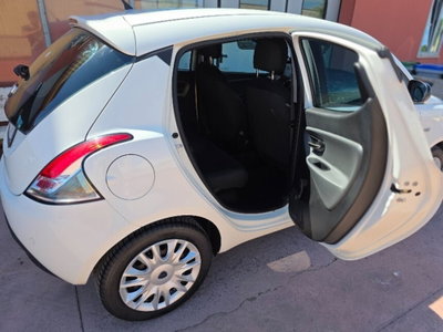 Lancia Ypsilon 1.3 MJT 16V 95 CV 5 porte S&S Gold (17)