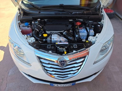 Lancia Ypsilon 1.3 MJT 16V 95 CV 5 porte S&S Gold (20)