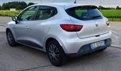 Renault Clio 1.2 75CV 5 porte Costume National (5)