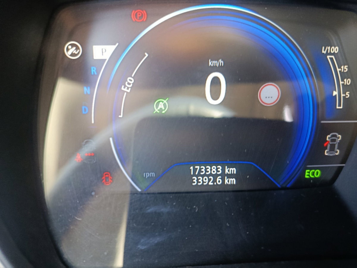 Renault Kadjar 8V 110CV EDC Energy Bose (16)