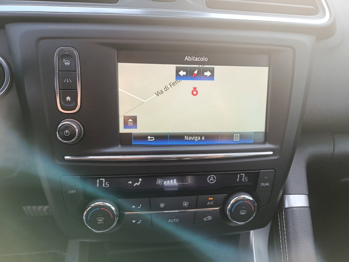 Renault Kadjar 8V 110CV EDC Energy Bose (17)