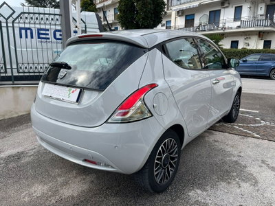 Lancia Ypsilon 1.2 69 CV 5 porte GPL Ecochic Gold (6)