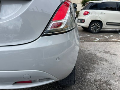 Lancia Ypsilon 1.2 69 CV 5 porte GPL Ecochic Gold (8)