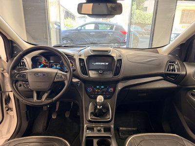 Ford Kuga 2.0 TDCI 150 CV S&S 4WD Vignale (10)