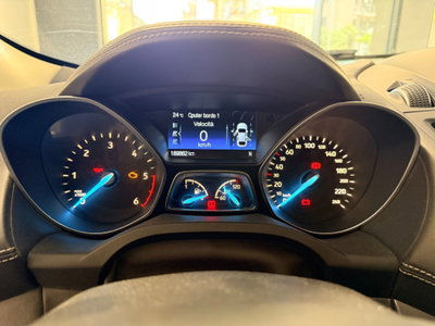 Ford Kuga 2.0 TDCI 150 CV S&S 4WD Vignale (16)