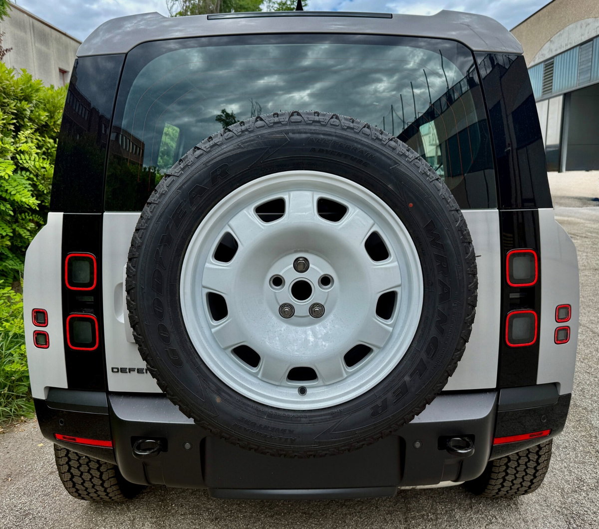 Land Rover Defender 110 3.0d i6 mhev X-Dynamic HSE awd 250cv auto (4)