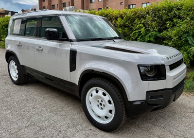 Land Rover Defender 110 3.0d i6 mhev X-Dynamic HSE awd 250cv auto (6)